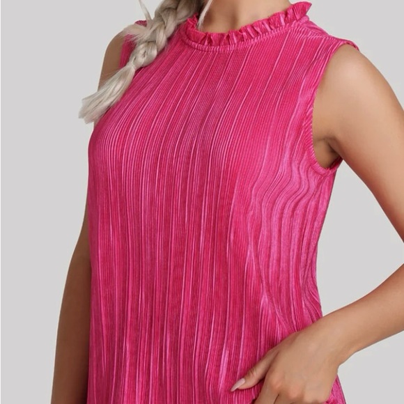 NWT Chic Raspberry Sorbet Sleeveless Blouse with Ruffle Trim- Size Large - Picture 3 of 8